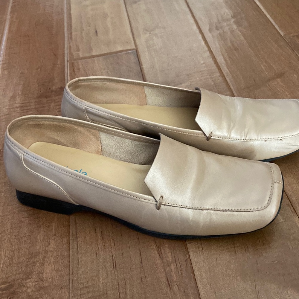 Woman’s leather loafers